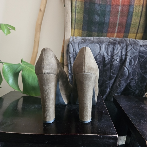 Design Lab Heels - Picture 3 of 4